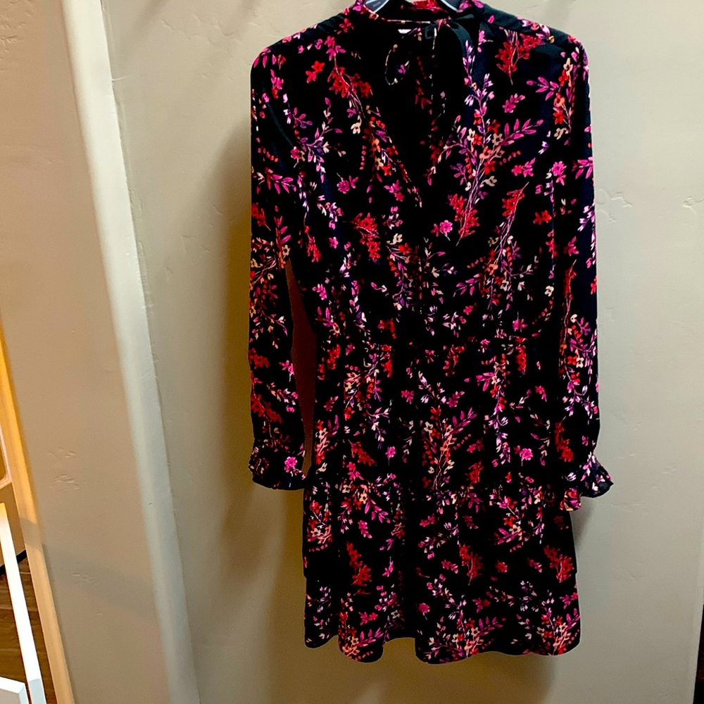 Women’s Beautiful dress! Size 8